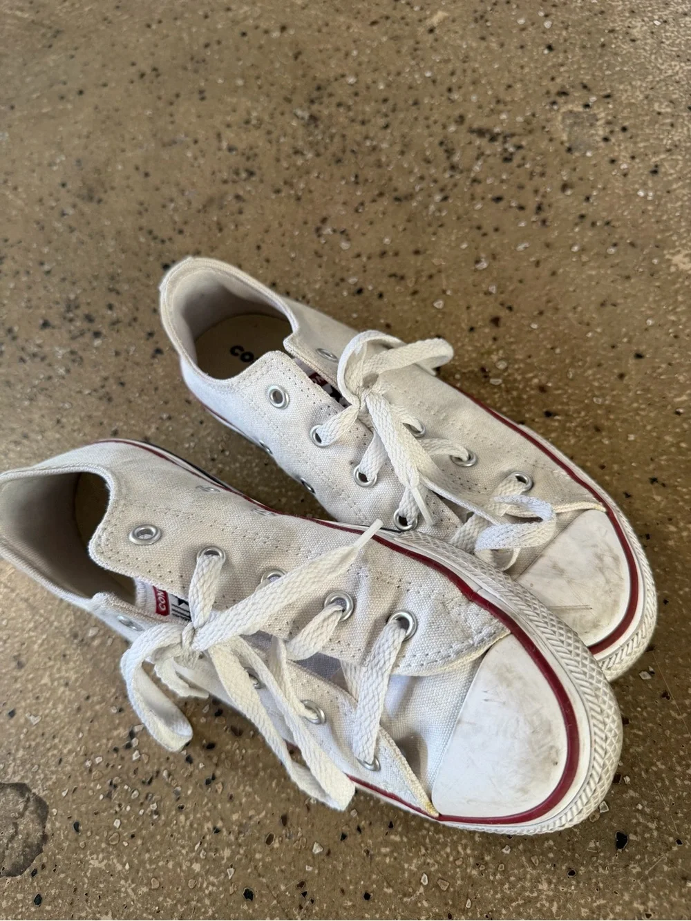 Converse All Star Chuck Taylor Canvas Low Top, Classic Sneaker - US SIZE 3